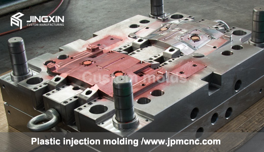 plastic injection mold making