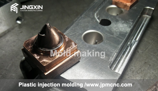 china plastic mold maker