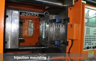 what is injection moulding